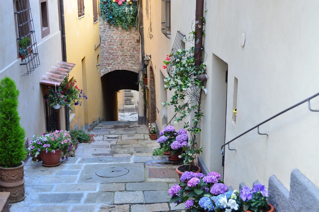 With Little Arch Montepulciano