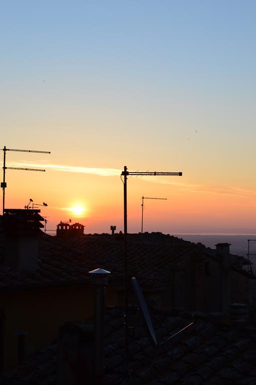 With Little Arch Apartment Montepulciano