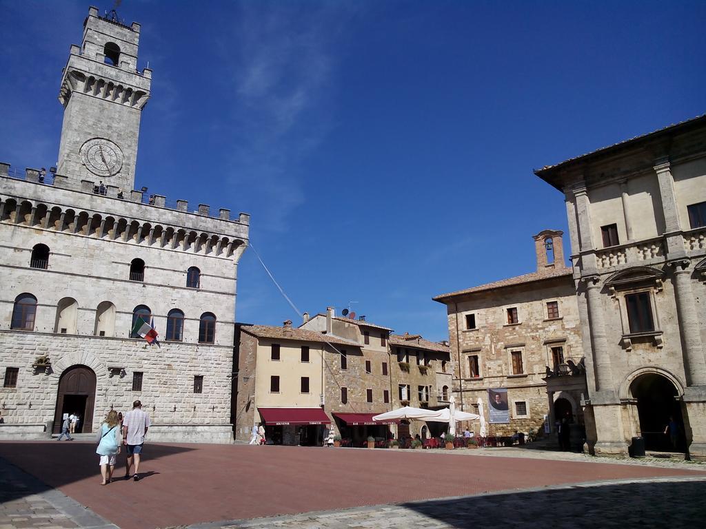 With Little Arch Apartment Montepulciano
